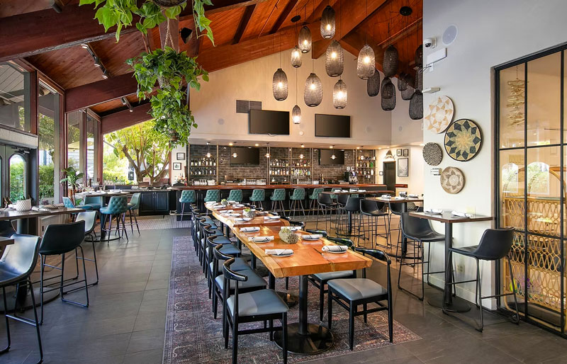 sevy's bar and kitchen interior